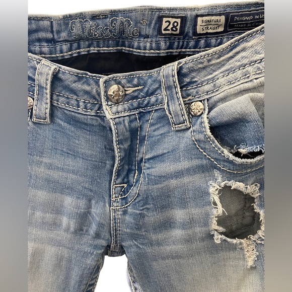 Miss Me Signature Straight Women's Jeans 28x33 Distressed JE8604TL - Picture 2 of 8